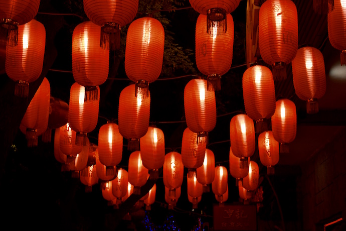 Китайский фонарь Цилиндр с бахромой 35х65 см, сиреневый Китайский фонарь Цилиндр с бахромой 35х65 см, сиреневый